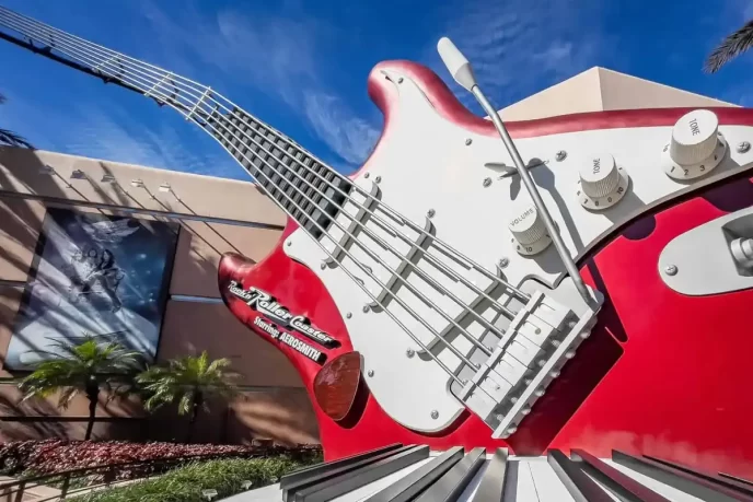 Montanha-russa do Aerosmith fecha na Disney. Os Muppets vem aí!