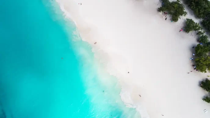 Eagle Beach, em Aruba, é eleita a melhor praia do Caribe