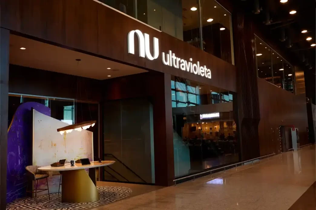 Nubank Ultravioleta inaugura Sala VIP exclusiva no Aeroporto de Guarulhos