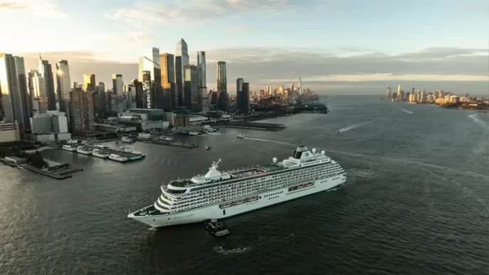 Crystal Cruises celebra 35 anos com saídas especiais e convidados icônicos