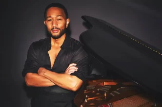 John Legend anuncia turnê mundial de 20 anos do álbum "Get Lifted"