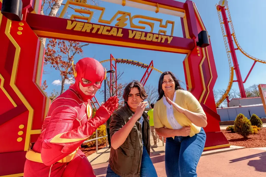 Six Flags Great Adventure inaugura montanha-russa insana do The Flash