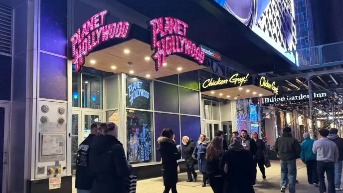 Planet Hollywood reabre em Nova York no coração da Times Square