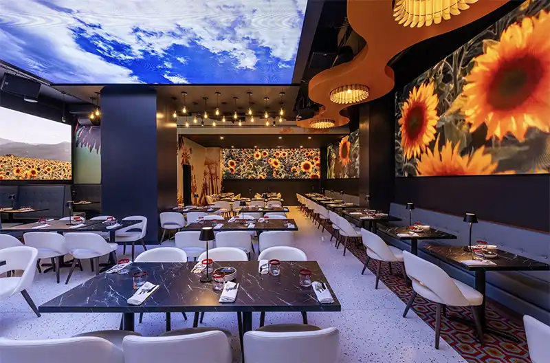 Planet Hollywood reabre em Nova York no coração da Times Square