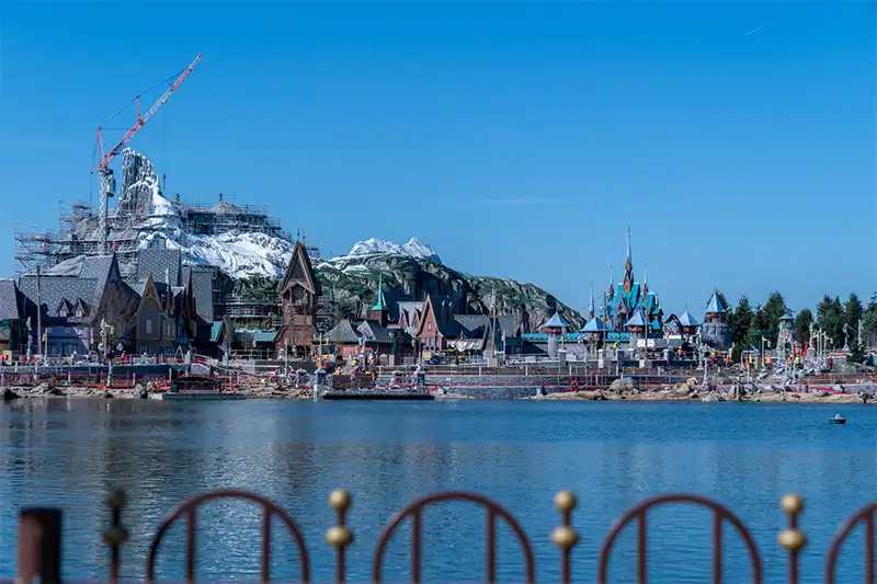 World of Frozen e Adventure Way