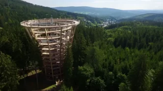 Descubra a República Tcheca das alturas: Vistas panorâmicas, trilhas e pontes suspensas