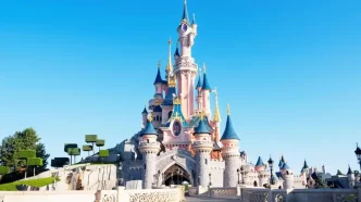 Guia rápido da Disneyland Paris: Como chegar, onde ficar, ingressos e mais