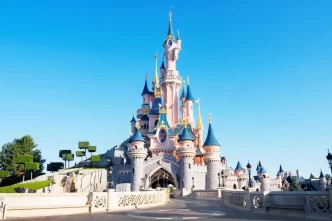 Guia rápido da Disneyland Paris: Como chegar, onde ficar, ingressos e mais