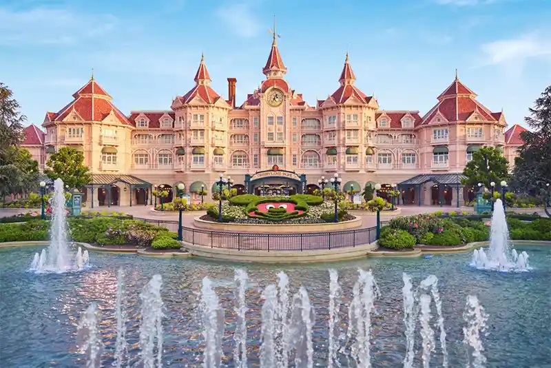 Guia rápido da Disneyland Paris: Como chegar, onde ficar, ingressos e mais