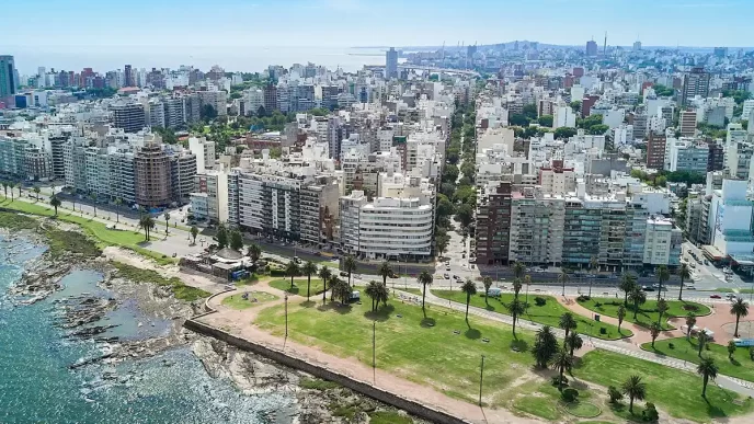 Conheça Montevidéu: Cultura, história e pores do sol inesquecíveis 