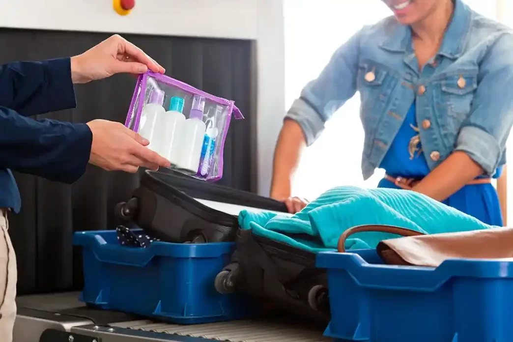 Aeroporto de Guarulhos exige saquinhos Ziplock para líquidos na bagagem de mão
