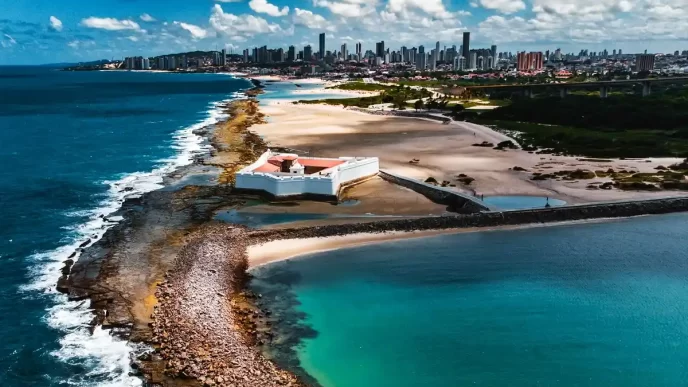 Azul antecipa expansão em Recife e aumenta voos para diversos destinos
