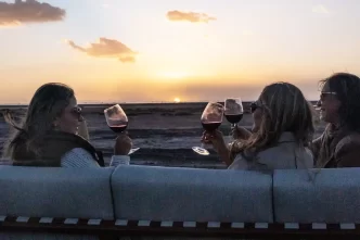Hotel Palacio de Sal inaugura parque temático cultural às margens do Salar de Uyuni