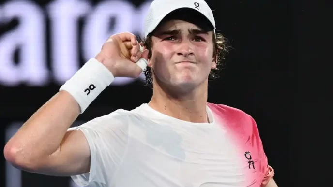 João Fonseca encara Carlos Alcaraz em duelo de tênis em Miami
