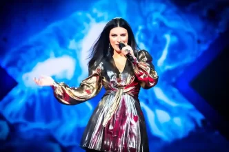 Laura Pausini anuncia turnê mundial e show no Brasil em 2027