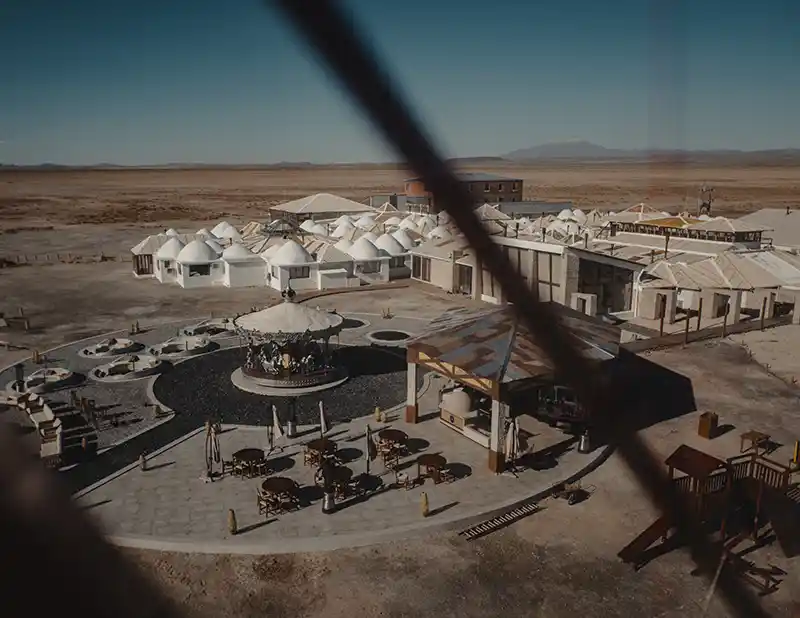 Hotel Palacio de Sal inaugura parque temático cultural às margens do Salar de Uyuni