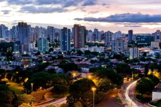 Azul aumenta frequência de voos entre Curitiba e Londrina