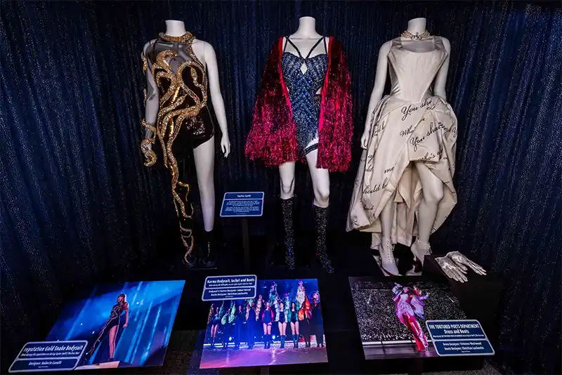 Taylor Swift na Disney: Exposição de figurinos da 'The Eras Tour' no Hollywood Studios