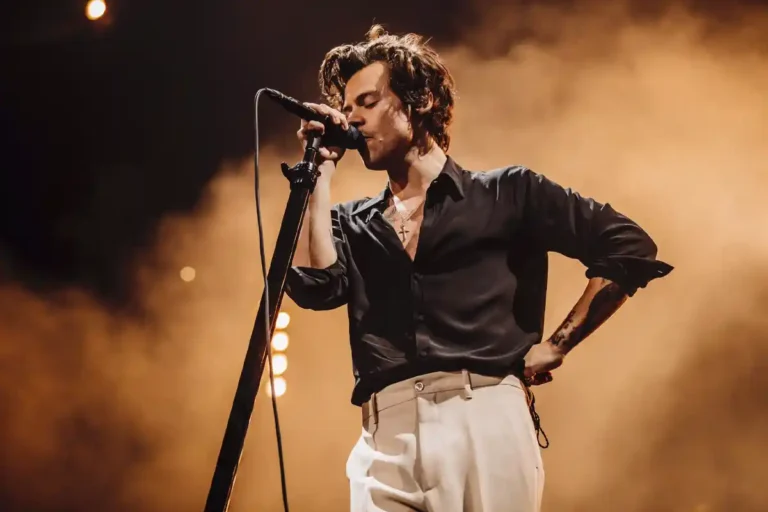 Harry Styles anuncia turnê mundial com shows em São Paulo e residência em Nova York