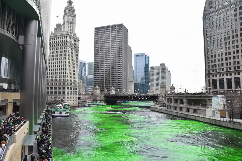 Tingimento do Rio Chicago no St.Patrick`s Day/ Divulgação