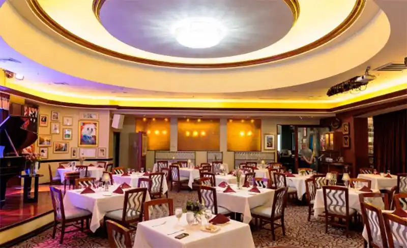 Lorenzo’s Restaurant, Bar & Cabaret