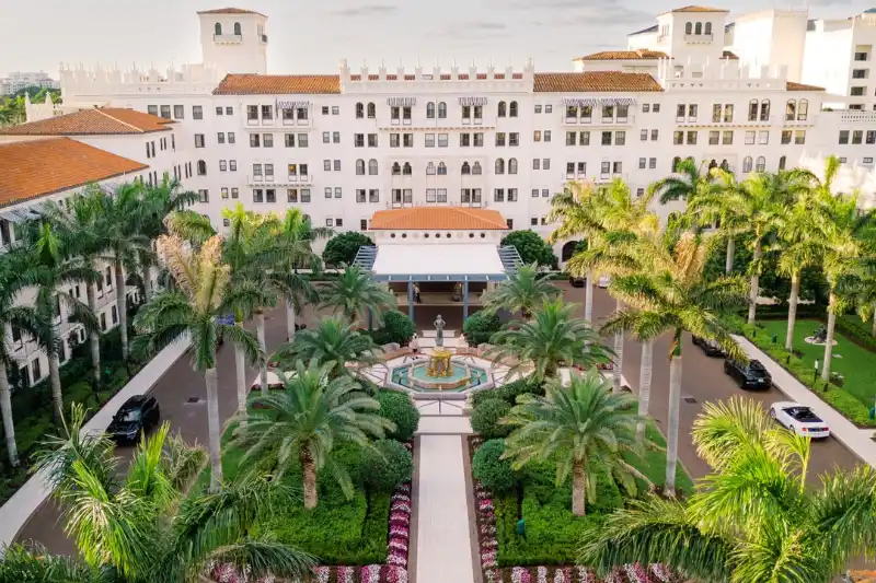 The Boca Raton celebra a primeira vez que Miami sedia o principal torneio de futebol do mundo com pacote que custa US$ 1 milhão