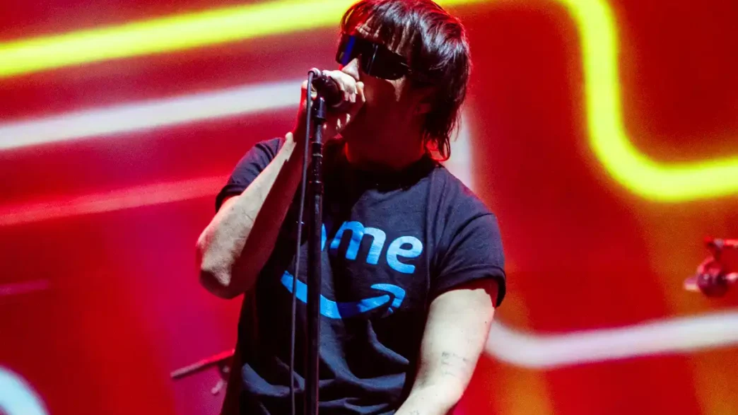 The Strokes anuncia tour com shows nos EUA, Europa, Japão e mais