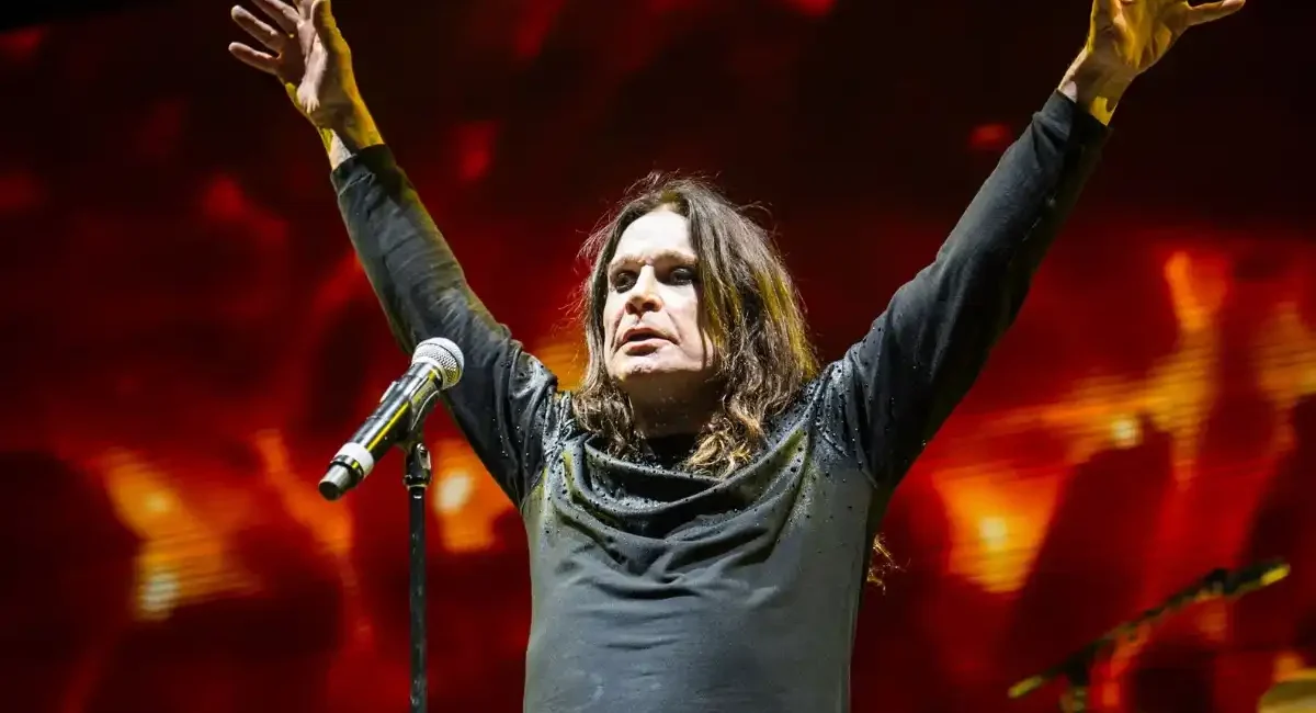 Universal homenageiam Ozzy Osbourne com casa assombrada no Halloween
