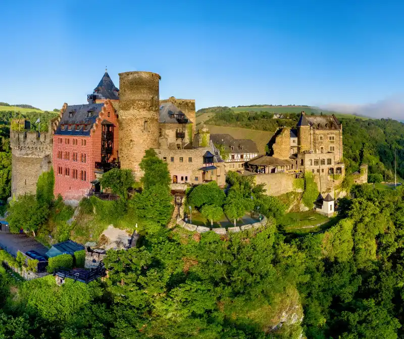 Schönburg Castle (Mahlow Media, Winningen) 